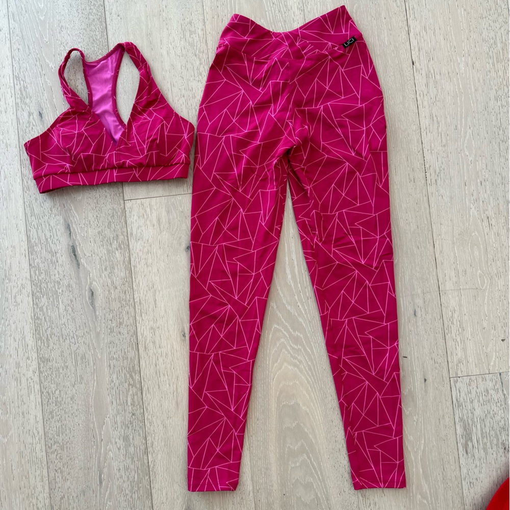 Lici Fit Scrunch Bottom Workout Set Xs - image 1